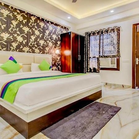 Hotel Golden Door Mathura Exterior foto